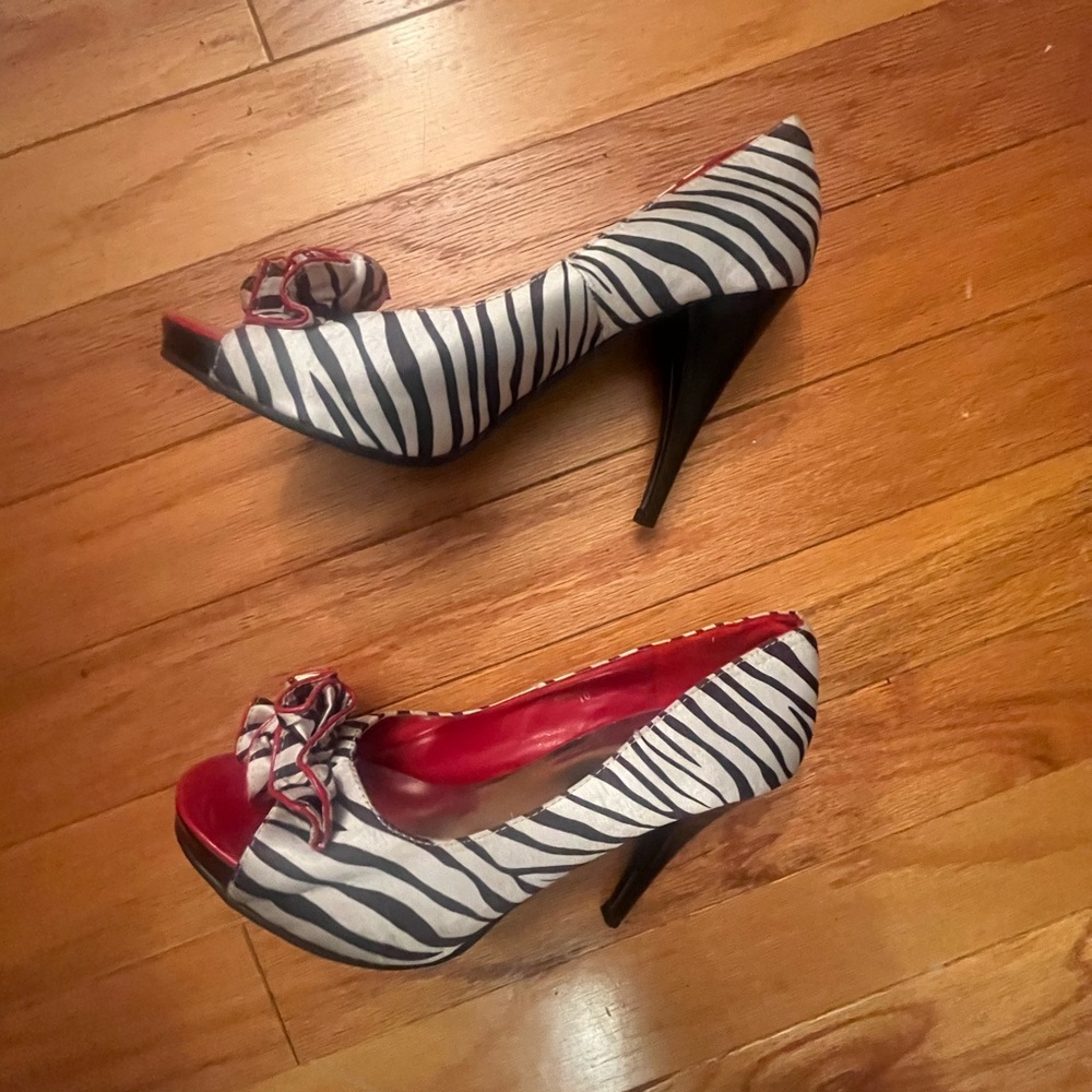 ZEBRA PRINT HEELS